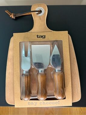TAG brand NEW “say cheese!” Acacia wood Cheeseboard and Utensil Set charcuterie
